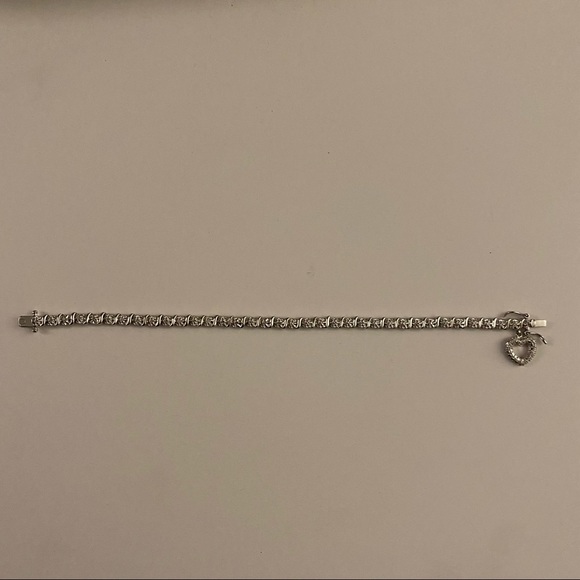 NWT Diamond accent Heart Pendant Bracelet - Picture 5 of 10